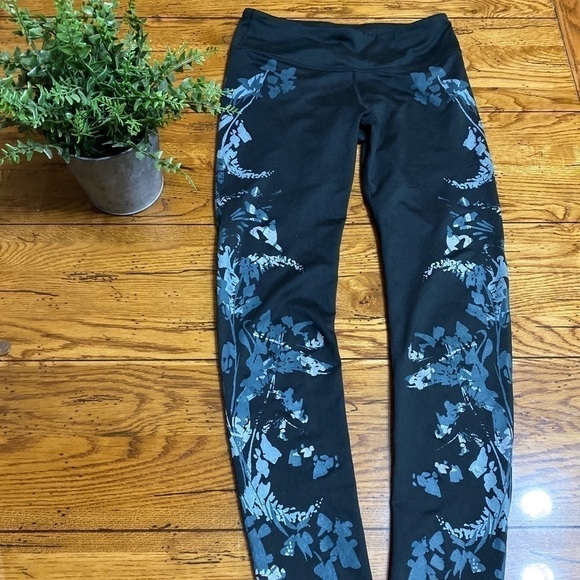 FABLETICS mid rise floral legging XXS black yoga - Picture 1 of 7